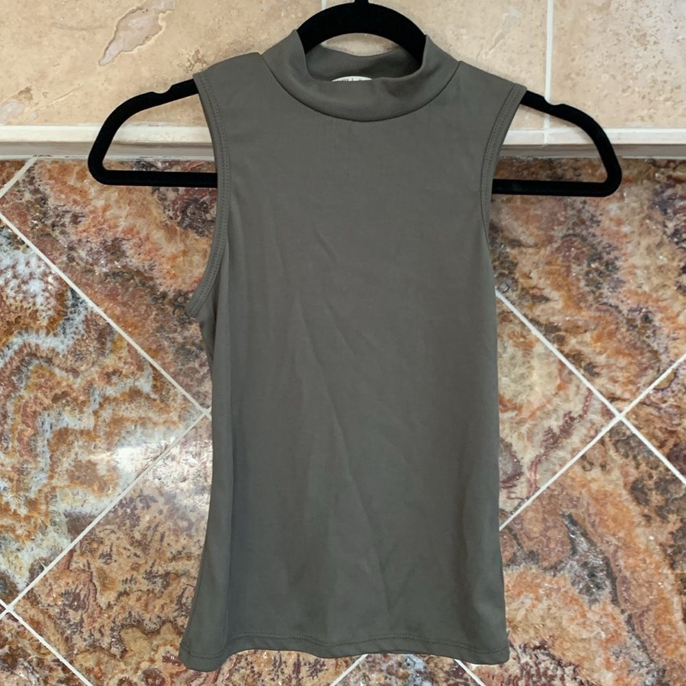 Women's Olive Green Ribbed Mock Neck Sleeveless Tank Top Size Extra Small
